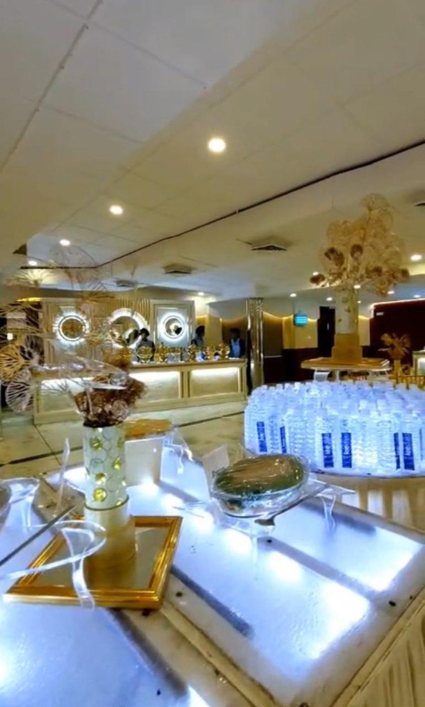 Refreshment lounge styling