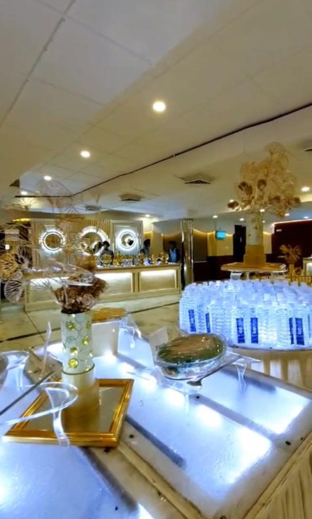 Refreshment lounge styling